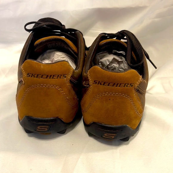 Skechers - Picture 4 of 5